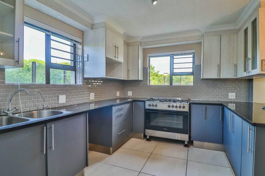 4 Bedroom Property for Sale in Hartenbos Landgoed Western Cape